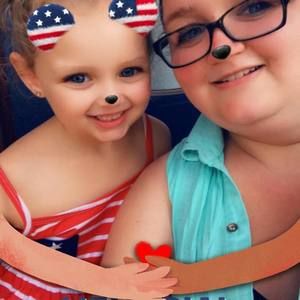 Meet your Posher, Hollie